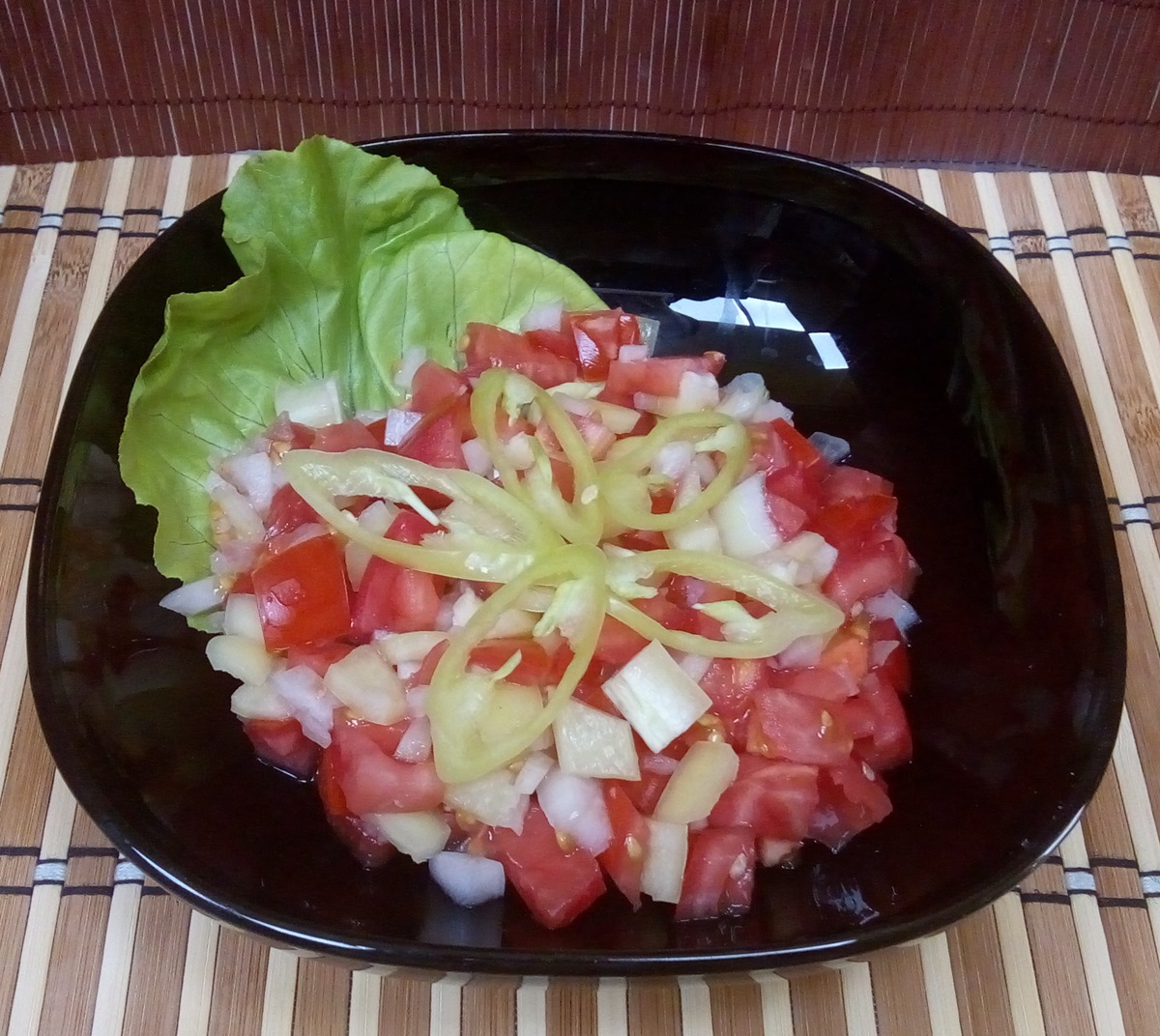 szerb saláta